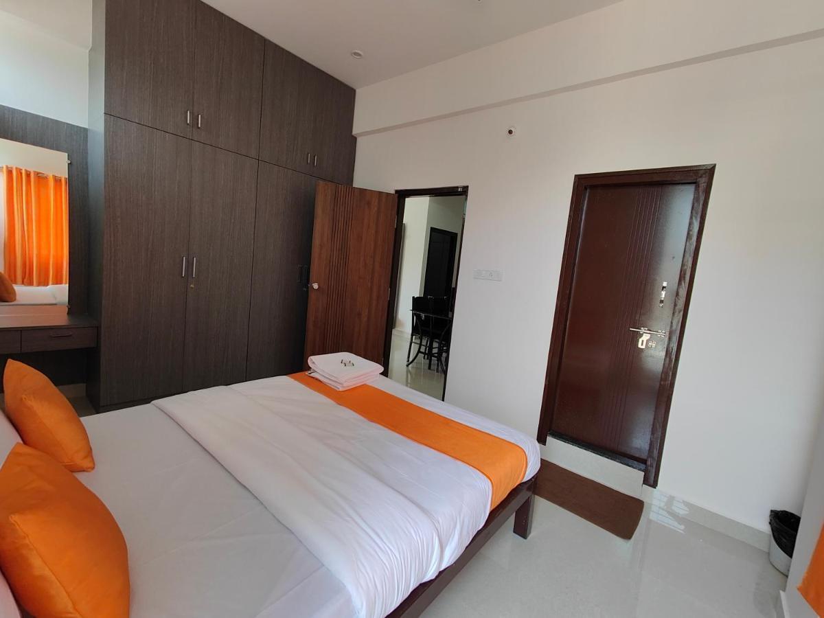 Meer Stay - Premium Service Apartments Vanivilasa Puram Esterno foto